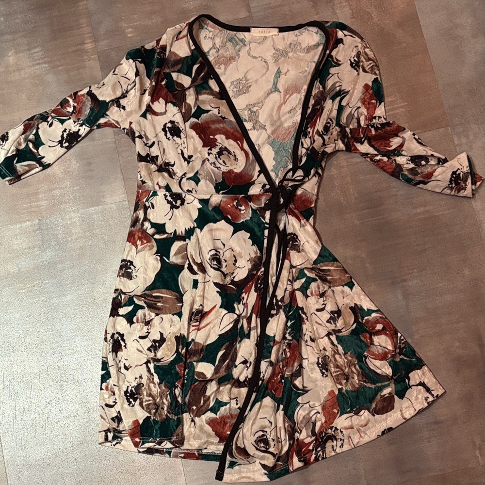 Entro Floral Wrap Mini Dress - Red, Green, Black, White size medium